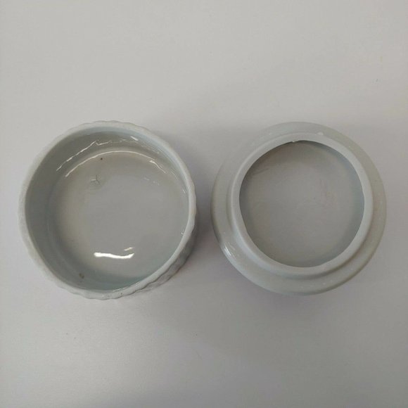 Porcelain Cupcake w/Flowers Vintage - Picture 2 of 8